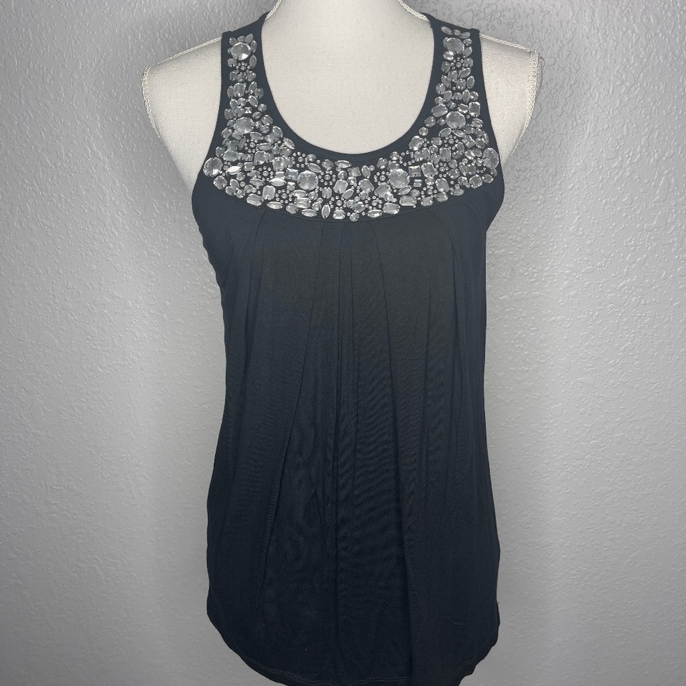 Black tank top with detail neckline